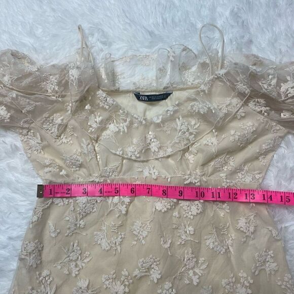 Zara Embroidered Ruffle Off Shoulder Lace Top Blouse Size XS Cream - Picture 10 of 14